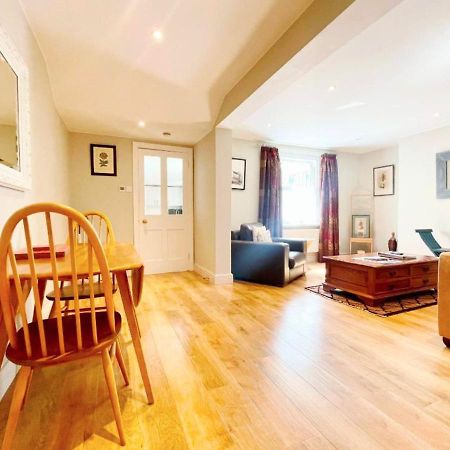 Cheltenham Central Apartment, Parking, Close Bars & Restaurants كيلتنهام المظهر الخارجي الصورة