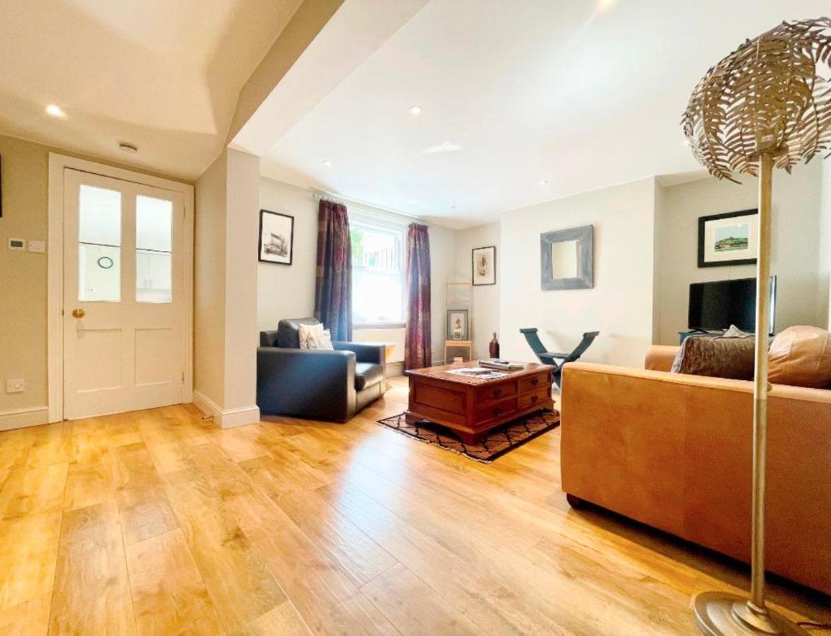 Cheltenham Central Apartment, Parking, Close Bars & Restaurants كيلتنهام المظهر الخارجي الصورة