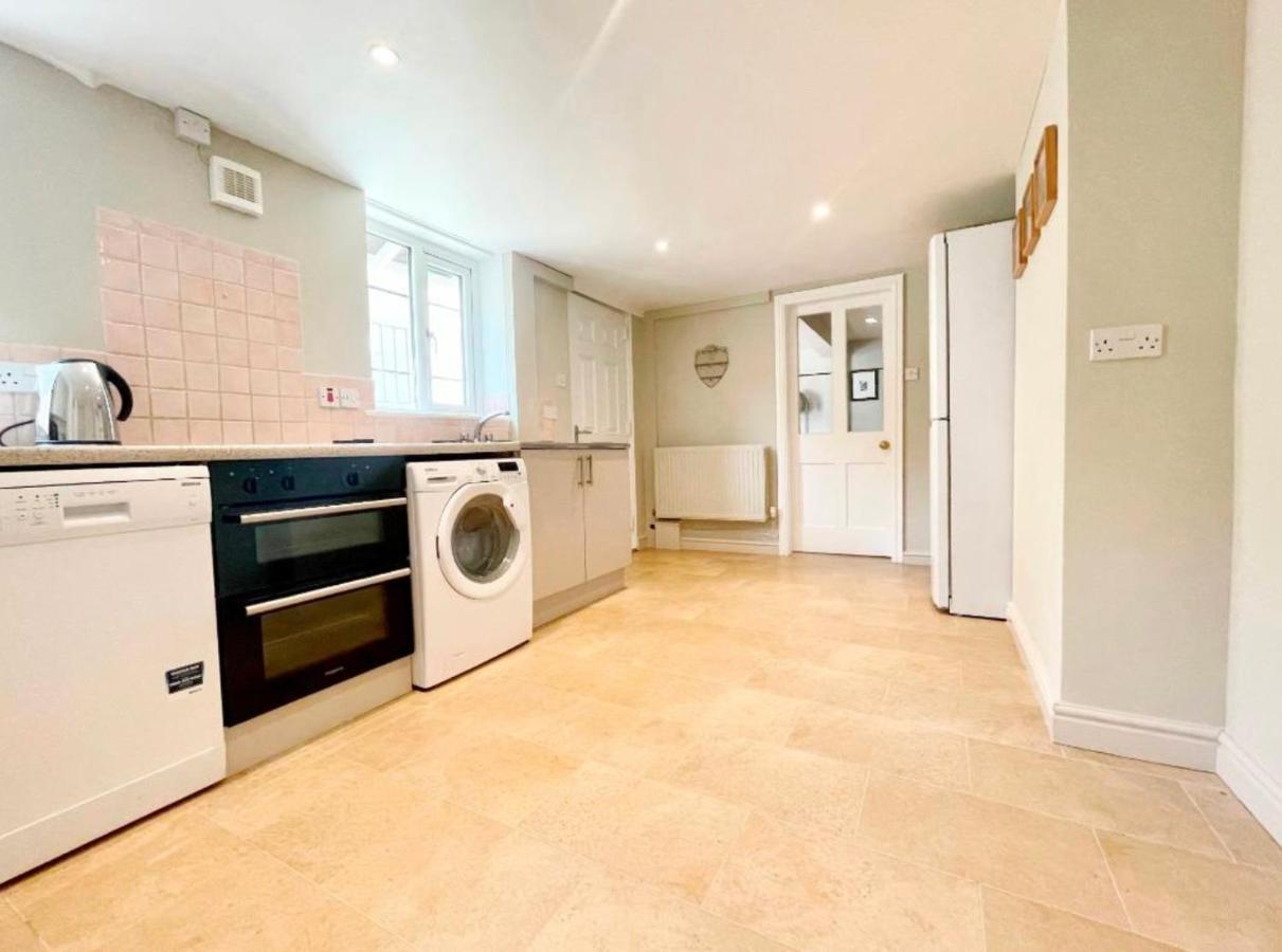 Cheltenham Central Apartment, Parking, Close Bars & Restaurants كيلتنهام المظهر الخارجي الصورة
